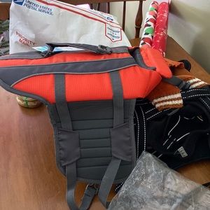 Frisco NWT dog life jacket sz Small orange/gray